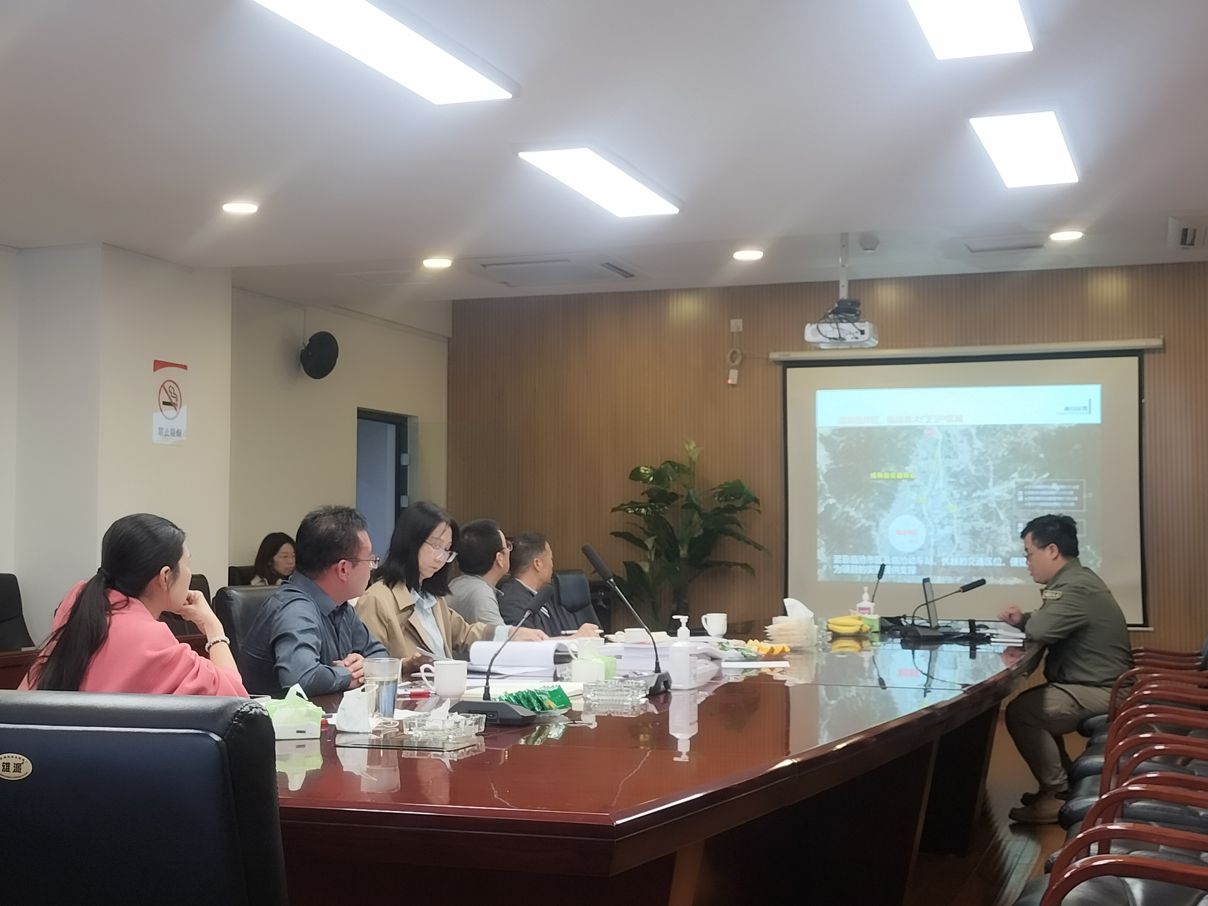 e4b31a3504c3eb1e9ba520a64f944e4.jpg e4b31a3504c3eb1e9ba520a64f944e4.jpg