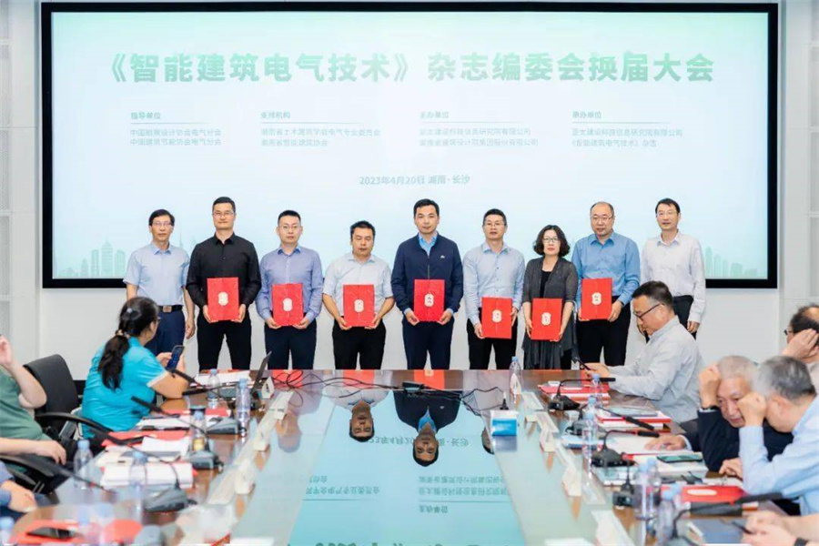 1727425682797075213.jpg 3.jpg