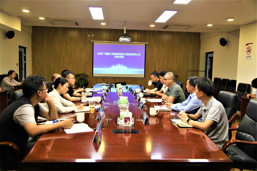 1749612741093099175.jpg IMG_1453.jpg