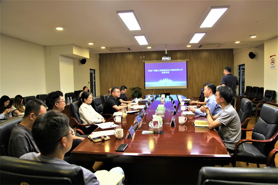 1749612779889042101.jpg IMG_1485.jpg